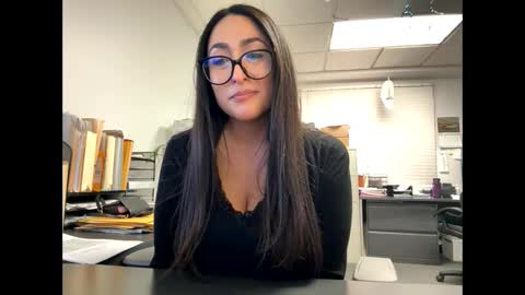 Snapshot of goddessxxrosexx chatting on March 2025 01:23:01 AM GoddessxxRosexx online show from March 2025 01:23:01 AM