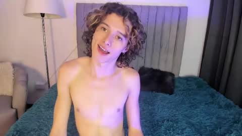 goddest_perseus_ online show from May 2026 08:16:02 PM