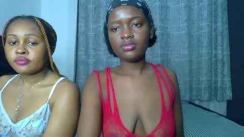Snapshot of godess_lunah chatting on May 2026 05:33:01 PM godess_lunah online show from May 2026 05:33:01 PM