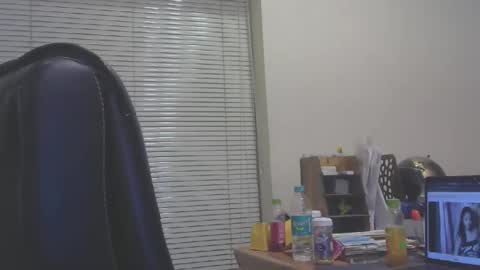 Snapshot of godzilla_inside chatting on February 2025 08:33:02 AM godzilla_inside online show from February 2025 08:33:02 AM