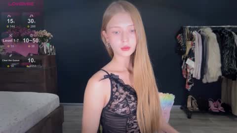 Snapshot of gogo1332 chatting on October 2025 05:23:02 PM Lissandra online show from October 2025 05:23:02 PM