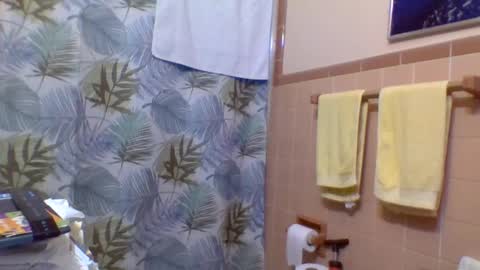 Snapshot of gojo885 chatting on January 2025 03:24:02 AM gojo885 online show from January 2025 03:24:02 AM