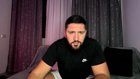 gold_alpha_boy online show from October 2025 06:36:01 PM