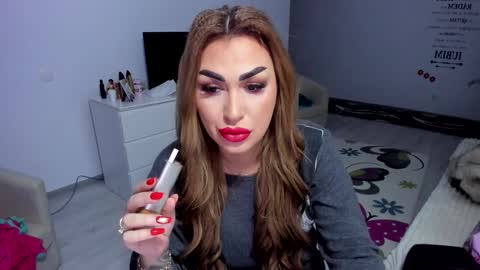 Snapshot of golddivine00 chatting on January 2025 05:32:01 AM Nicole.. online show from January 2025 05:32:01 AM