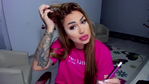 Nicole.. online show from February 2025 05:41:01 AM