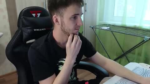 Golden boyyy21 online show from January 2026 11:03:01 AM