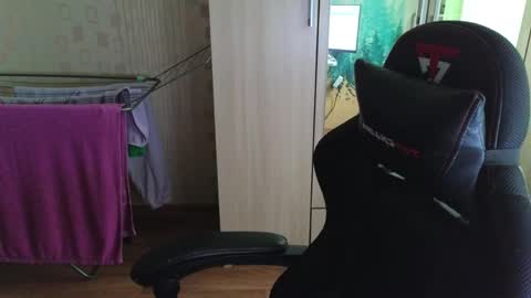 Golden boyyy21 online show from April 2026 02:44:01 PM