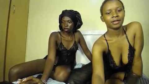 golden_melanin5 online show from February 2026 11:42:02 PM