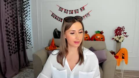 Snapshot of goldenlighte chatting on October 2025 04:20:02 AM Olivia online show from October 2025 04:20:02 AM