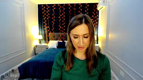 Snapshot of goldenlighte chatting on November 2025 11:49:02 AM Olivia online show from November 2025 11:49:02 AM