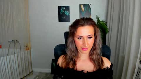 Snapshot of goldenlighte chatting on November 2025 09:57:02 PM Olivia online show from November 2025 09:57:02 PM