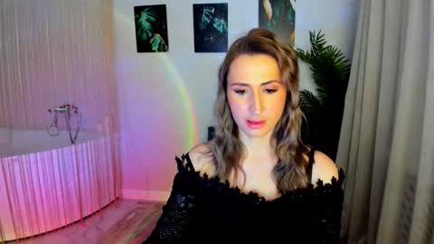 Snapshot of goldenlighte chatting on November 2025 04:15:02 AM Olivia online show from November 2025 04:15:02 AM