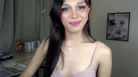 Snapshot of goldenlily69 chatting on November 2025 05:35:01 PM Lily is Gold online show from November 2025 05:35:01 PM