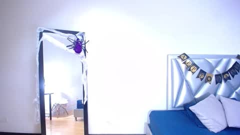 Snapshot of goldenn_ass1 chatting on October 2025 03:43:02 AM goldenn_ass1 online show from October 2025 03:43:02 AM