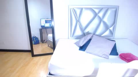 Snapshot of goldenn_ass1 chatting on November 2025 04:02:02 AM goldenn_ass1 online show from November 2025 04:02:02 AM