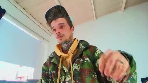 Snapshot of goldy_loyal99 chatting on September 2025 12:20:01 PM Goldy Loyal93 online show from September 2025 12:20:01 PM