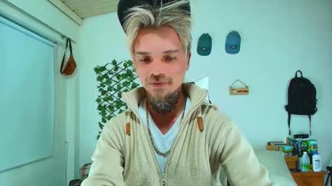 Snapshot of goldy_loyal99 chatting on February 2026 05:48:02 AM Goldy Loyal93 online show from February 2026 05:48:02 AM