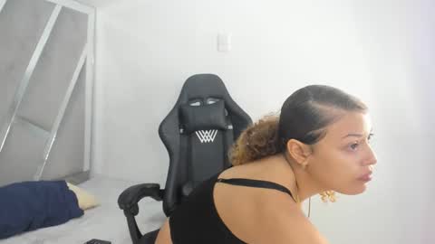 Snapshot of goldyht chatting on December 2025 12:25:02 PM goldyht online show from December 2025 12:25:02 PM