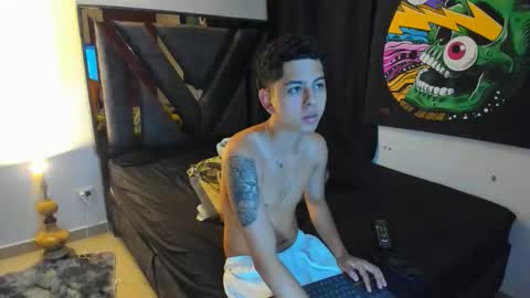 Snapshot of gomez_g_ chatting on October 2025 11:04:02 PM Gomez online show from October 2025 11:04:02 PM