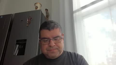 gomezgonz5 online show from October 2025 01:11:02 PM
