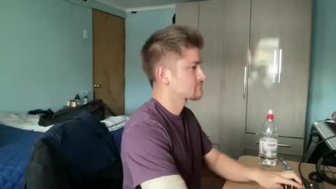 Snapshot of goodfumes chatting on September 2025 09:30:01 PM goodfumes online show from September 2025 09:30:01 PM