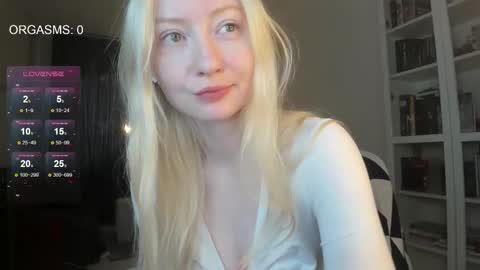 SOPHIE online show from September 2025 04:16:01 AM