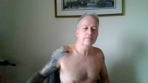 Snapshot of goodgriefnotagain chatting on October 2025 09:43:02 AM Goodgriefnotagain online show from October 2025 09:43:02 AM