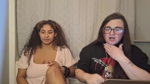 Snapshot of goodgrl1799 chatting on February 2025 08:58:02 PM goodgrl1799 online show from February 2025 08:58:02 PM