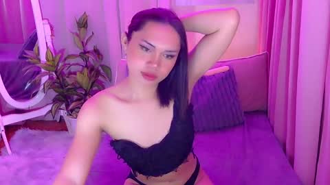 Snapshot of gorgeous_anora chatting on March 2025 04:32:01 AM Anora online show from March 2025 04:32:01 AM
