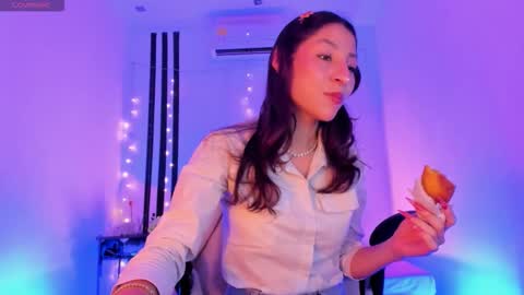 Snapshot of gorgeous_t chatting on February 2026 08:21:01 PM i am Jessi I love animals and drawing I hope to get along with everyone. XOXO online show from February 2026 08:21:01 PM