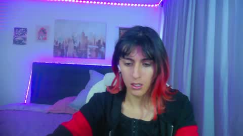 Snapshot of goth_minerva chatting on April 2026 01:42:02 PM goth_minerva online show from April 2026 01:42:02 PM