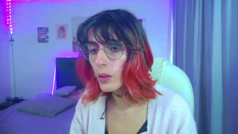 Snapshot of goth_minerva chatting on April 2026 01:37:02 PM goth_minerva online show from April 2026 01:37:02 PM