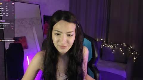 Snapshot of goth_tvt chatting on November 2025 07:26:01 PM mulan online show from November 2025 07:26:01 PM