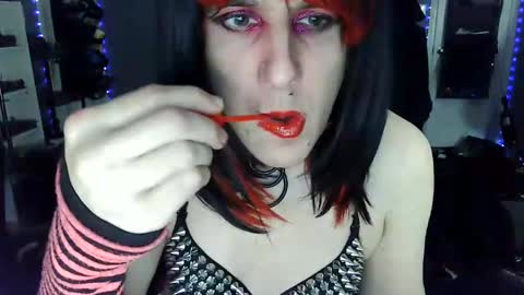 Snapshot of gothic123451 chatting on December 2024 05:13:01 PM Victoriana online show from December 2024 05:13:01 PM