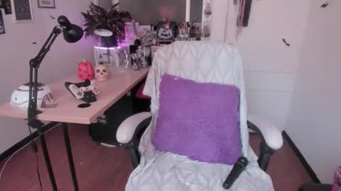 Snapshot of gothic_do11 chatting on October 2025 04:24:02 PM hi my name is Elizabeth nice to meet you online show from October 2025 04:24:02 PM