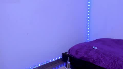 Snapshot of gothpeachs chatting on November 2025 09:57:02 PM Laia online show from November 2025 09:57:02 PM