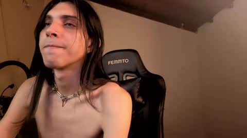 angelito tu novio online show from May 2026 08:18:01 AM