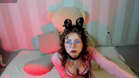 Snapshot of grace_blush chatting on November 2025 09:03:02 PM Grace online show from November 2025 09:03:02 PM