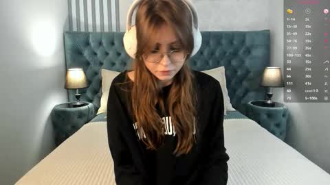 Snapshot of grace_blush chatting on November 2025 08:01:01 PM Grace online show from November 2025 08:01:01 PM