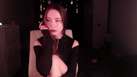 Snapshot of grace_crystal chatting on February 2025 11:06:01 PM Grace online show from February 2025 11:06:01 PM