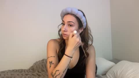 graceyrose online show from September 2025 05:07:01 PM