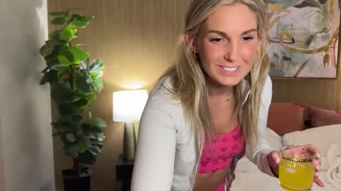 Gracie Mae online show from December 2024 10:23:02 PM