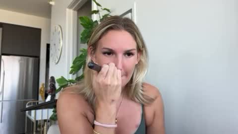 Gracie Mae online show from September 2025 05:25:02 PM