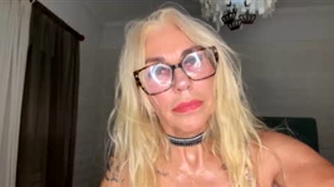 Antzella Granny online show from April 2026 01:37:01 AM