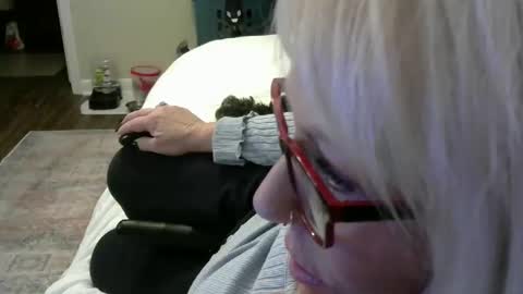Snapshot of grannyisready61 chatting on December 2024 02:29:02 AM Lisa online show from December 2024 02:29:02 AM