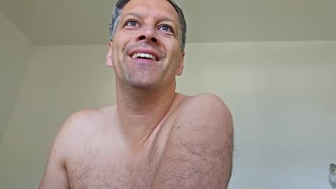 Snapshot of grattitude chatting on February 2026 10:19:01 PM grattitude online show from February 2026 10:19:01 PM