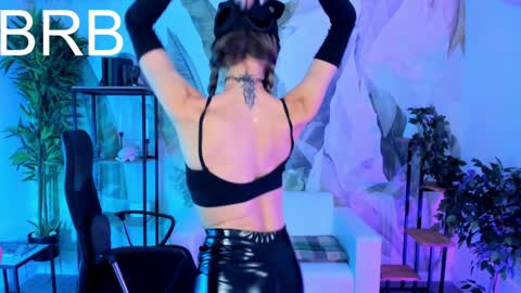 Snapshot of graycewild chatting on January 2025 02:25:01 PM GrayceWild online show from January 2025 02:25:01 PM