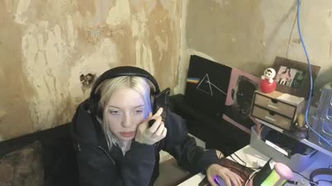 graylovescookies online show from December 2024 10:11:01 PM