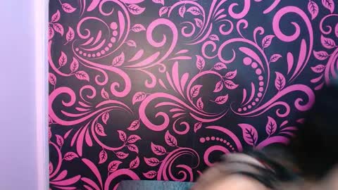 Isabella online show from December 2025 11:39:02 AM