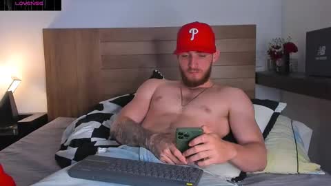 Snapshot of greeneyes_col chatting on December 2024 02:31:02 AM Juan online show from December 2024 02:31:02 AM